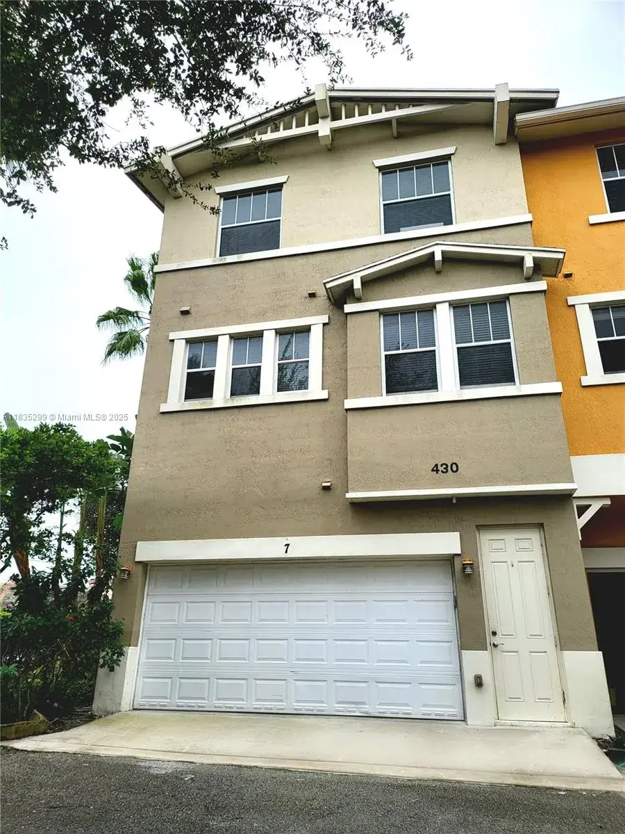 4 bedroom 3 bath Residential for sale at 430 Amador Ln # 7, West Palm Beach FL 33401