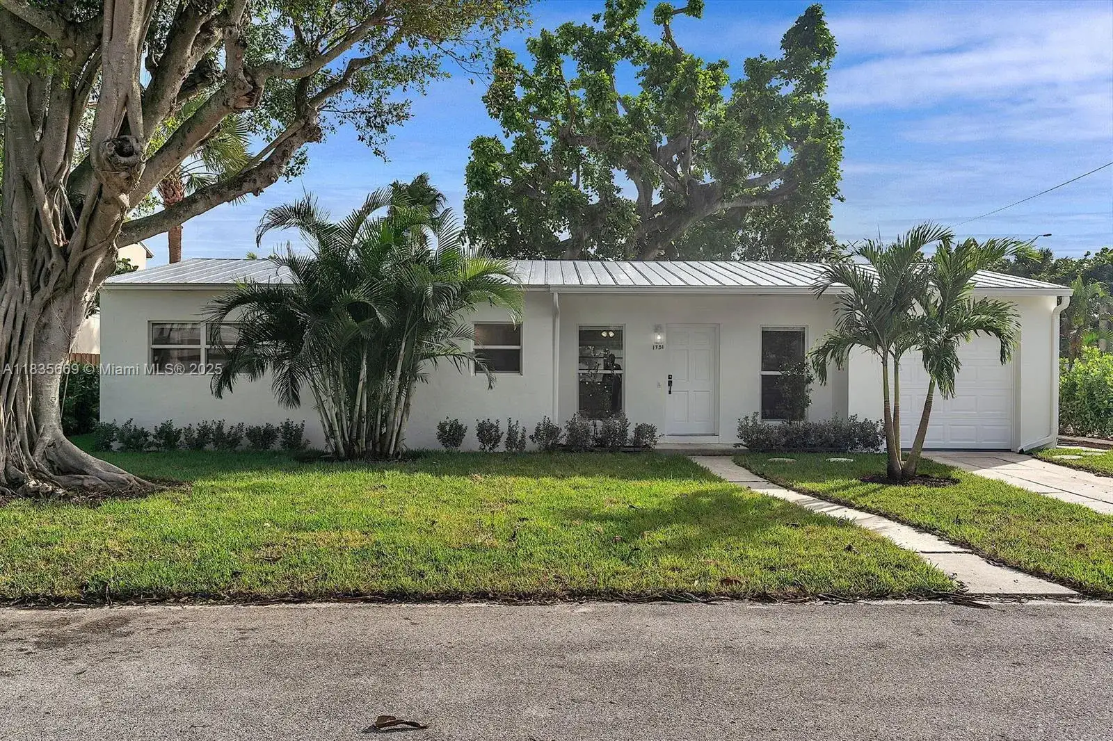 3 bedroom 2 bath Residential Lease for rent at 1751 N 12th Ct N, Lake Worth FL 33460