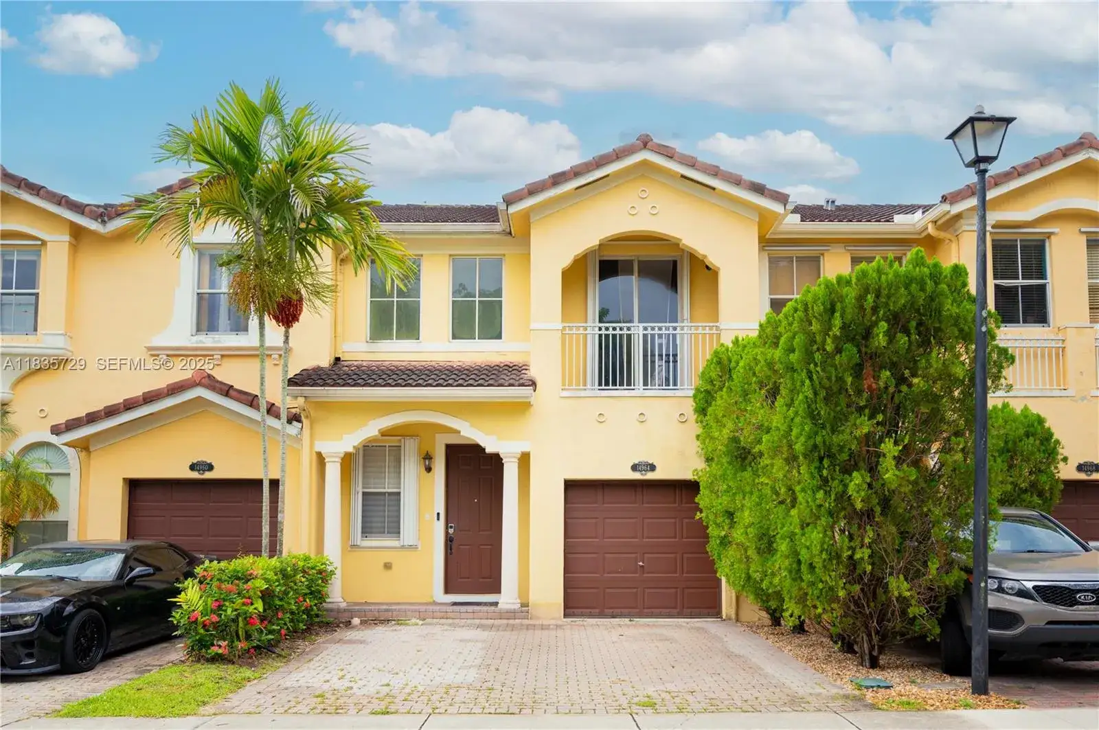 3 bedroom 3 bath Residential for sale at 14964 SW 8 LN, Miami FL 33194