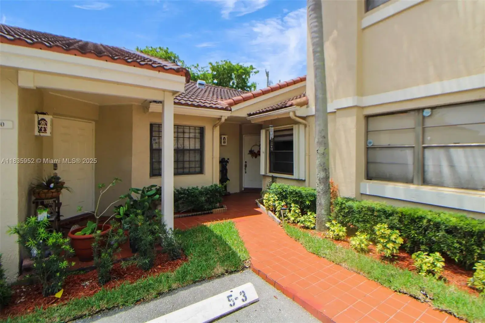 2 bedroom 2 bath Residential for sale at 17012 NW 66th Ct, Hialeah FL 33015