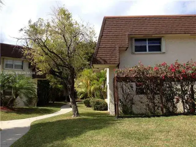 1 bedroom 1 bath Residential Lease for rent at 13714 SW 90th Ave # 11, Miami FL 33176