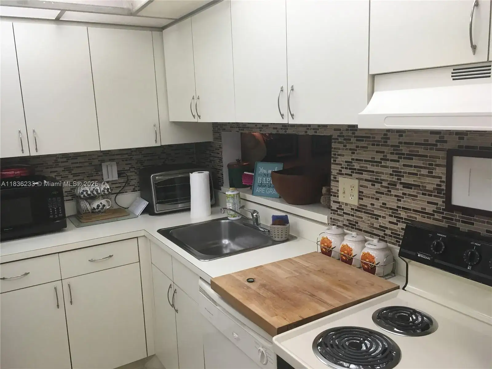 1 bedroom 1 bath Residential Lease for rent at 8015 SW 107th Ave # 209, Miami FL 33173