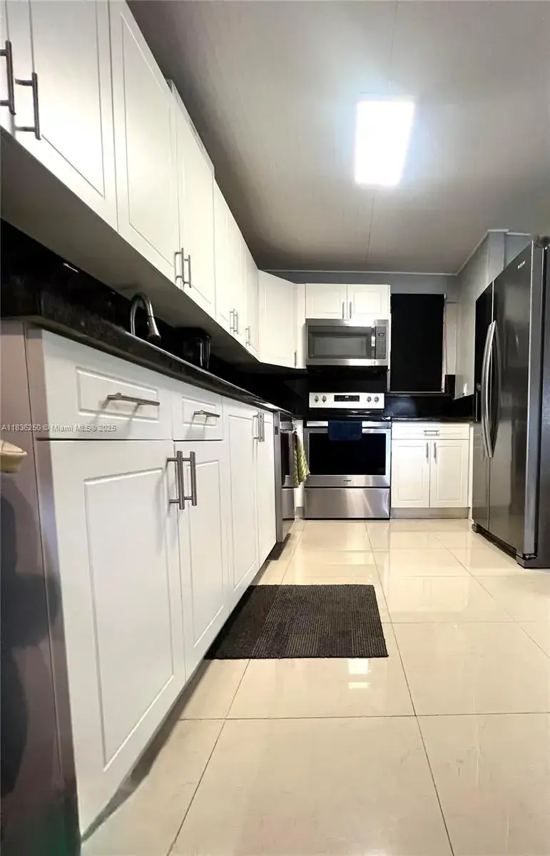 3 bedroom 2 bath Residential for sale at 1810 W 56th St # 3317, Hialeah FL 33012