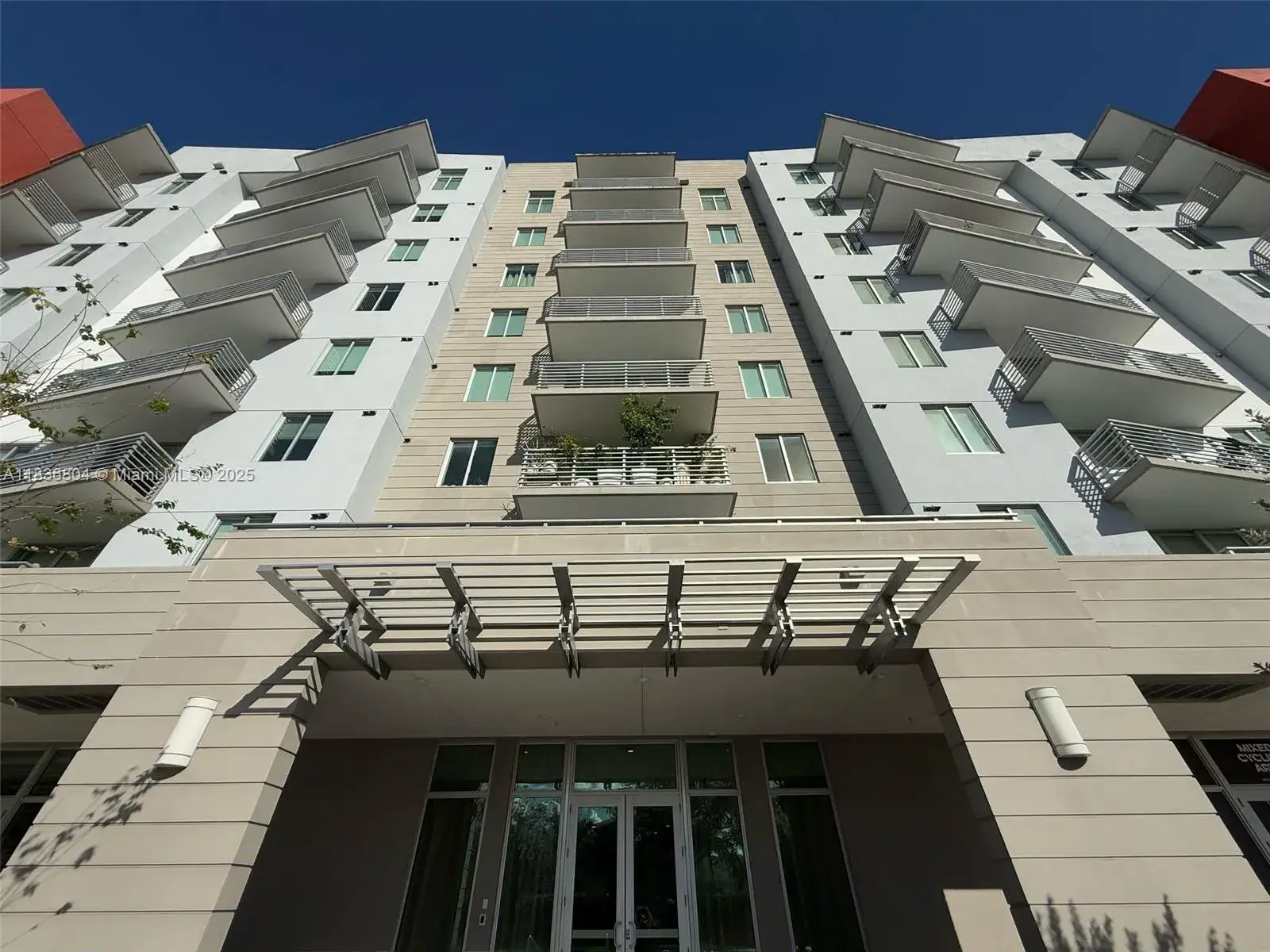 3 bedroom 3 bath Residential Lease for rent at 7661 NW 107th Ave # 401, Doral FL 33178