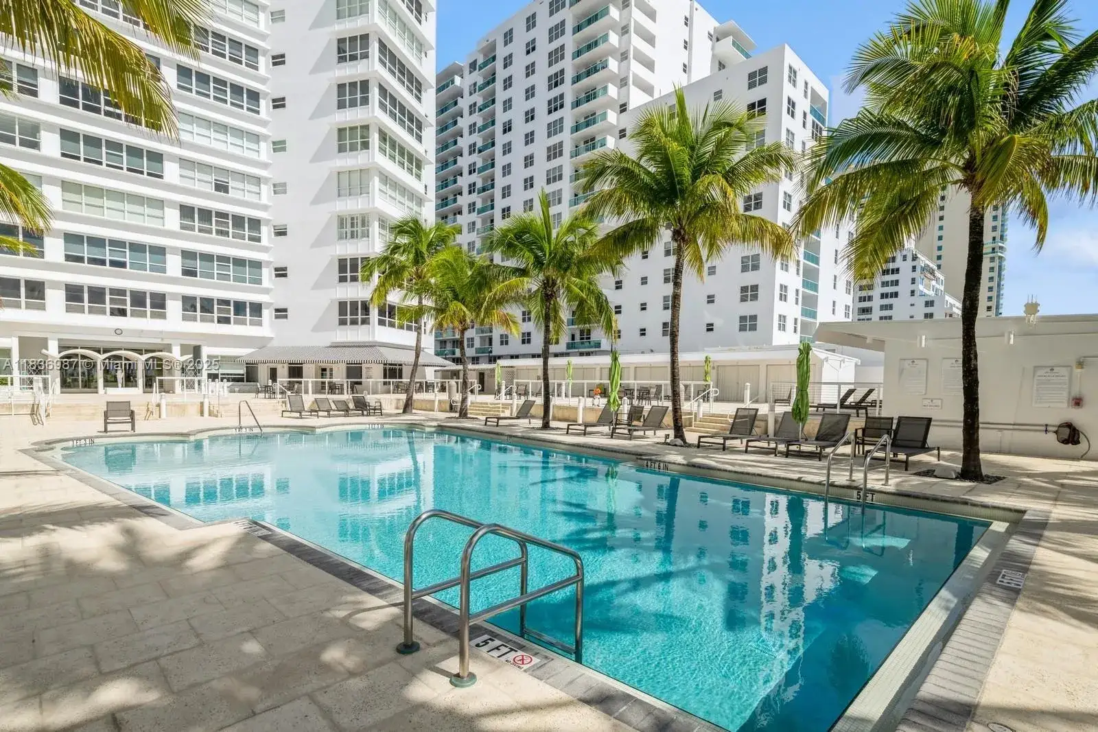 1 bath Residential Lease for rent at 4925 Collins Ave # 2D, Miami Beach FL 33140