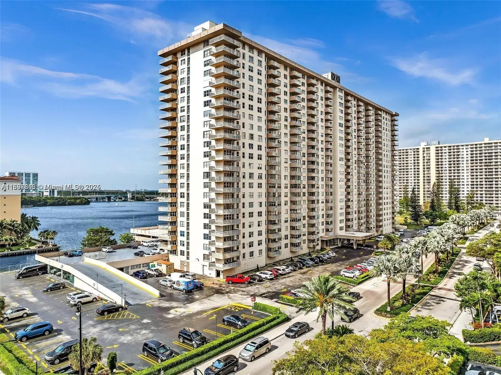 2 bedroom 2 bath Residential for sale at 250 174th St # 502, Sunny Isles Beach FL 33160