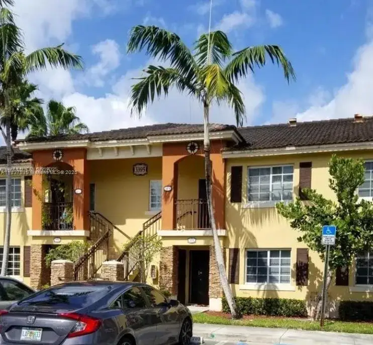 3 bedroom 2 bath Residential for sale at 3395 NE 9th St # 104, Homestead FL 33033