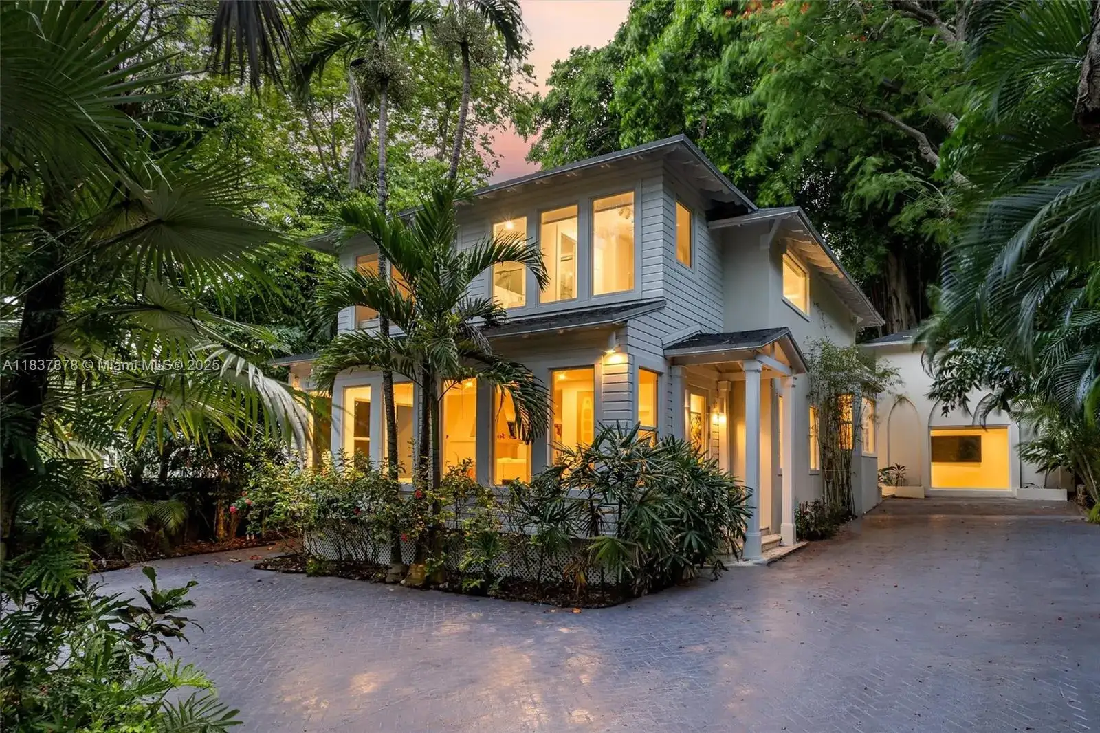 4 bedroom 5 bath Residential Lease for rent at 4286 S Douglas Rd, Miami FL 33133