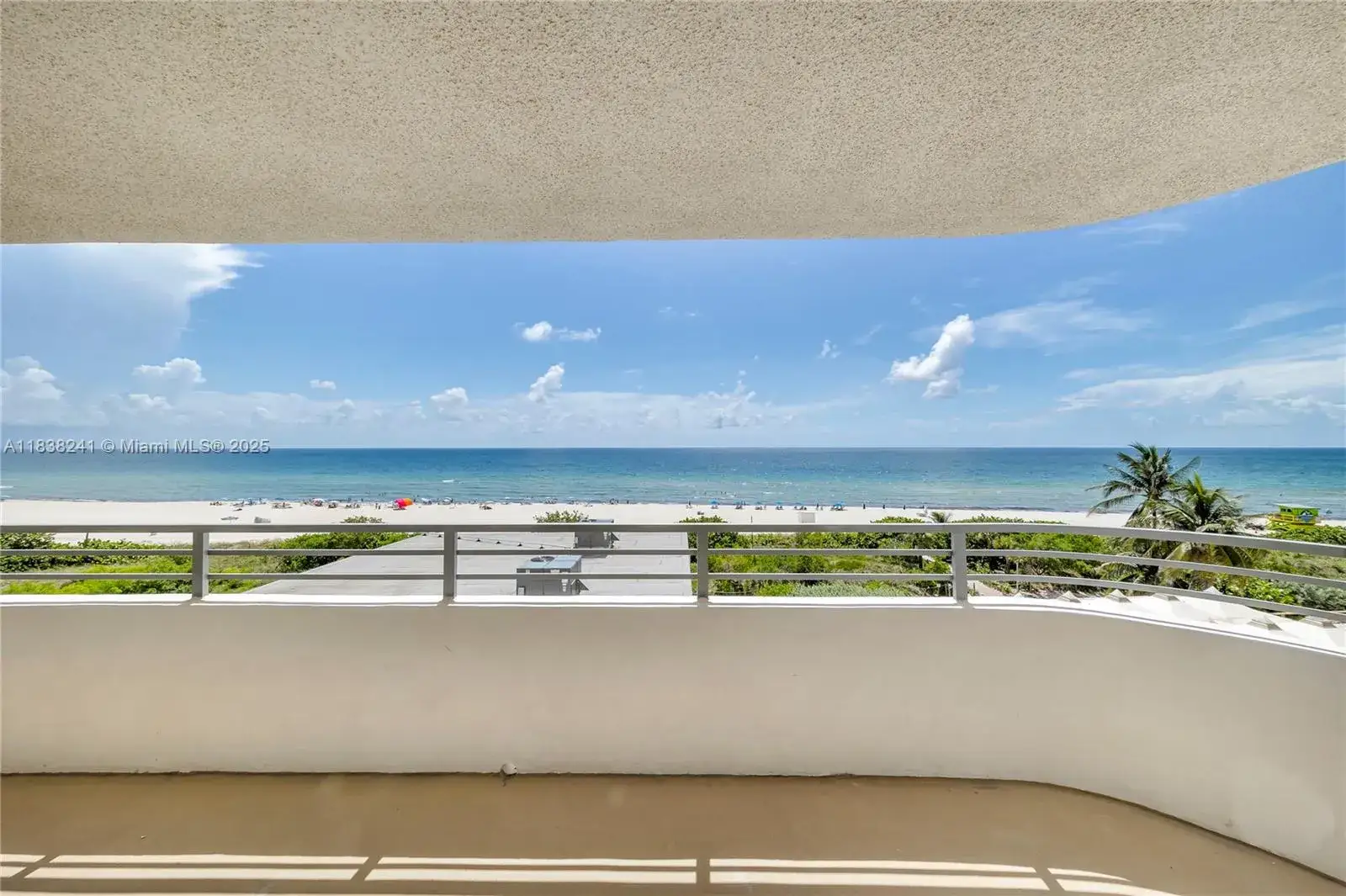 2 bedroom 2 bath Residential Lease for rent at 5555 Collins Ave # 6D, Miami Beach FL 33140
