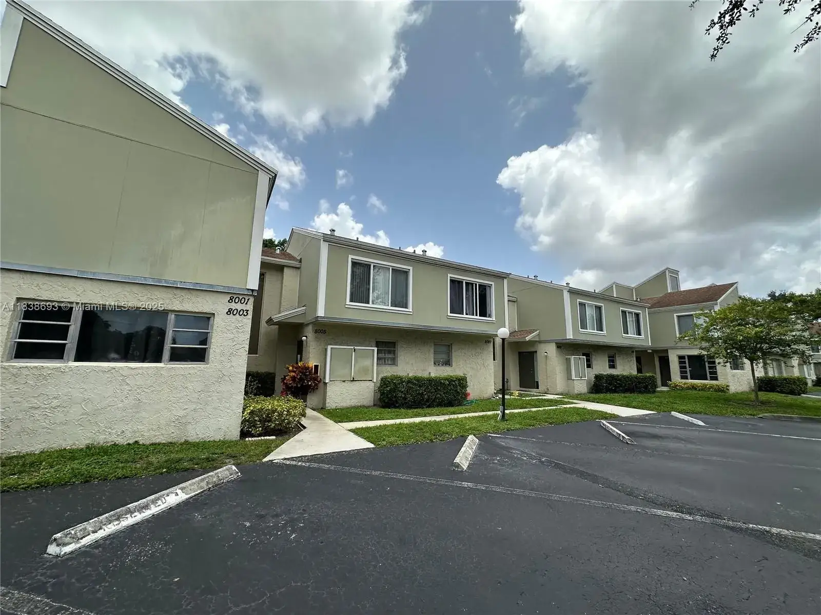 2 bedroom 2 bath Residential for sale at 8005 Lagos De Campo Blvd # 4, Tamarac FL 33321