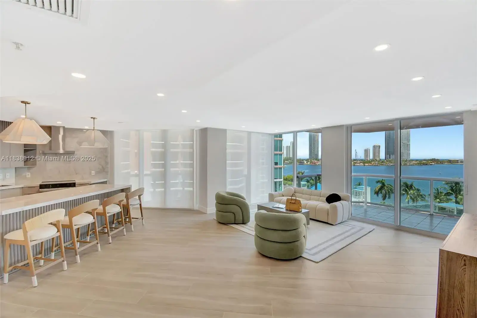 2 bedroom 2 bath Residential for sale at 3370 Hidden Bay Dr # 812, Aventura FL 33180