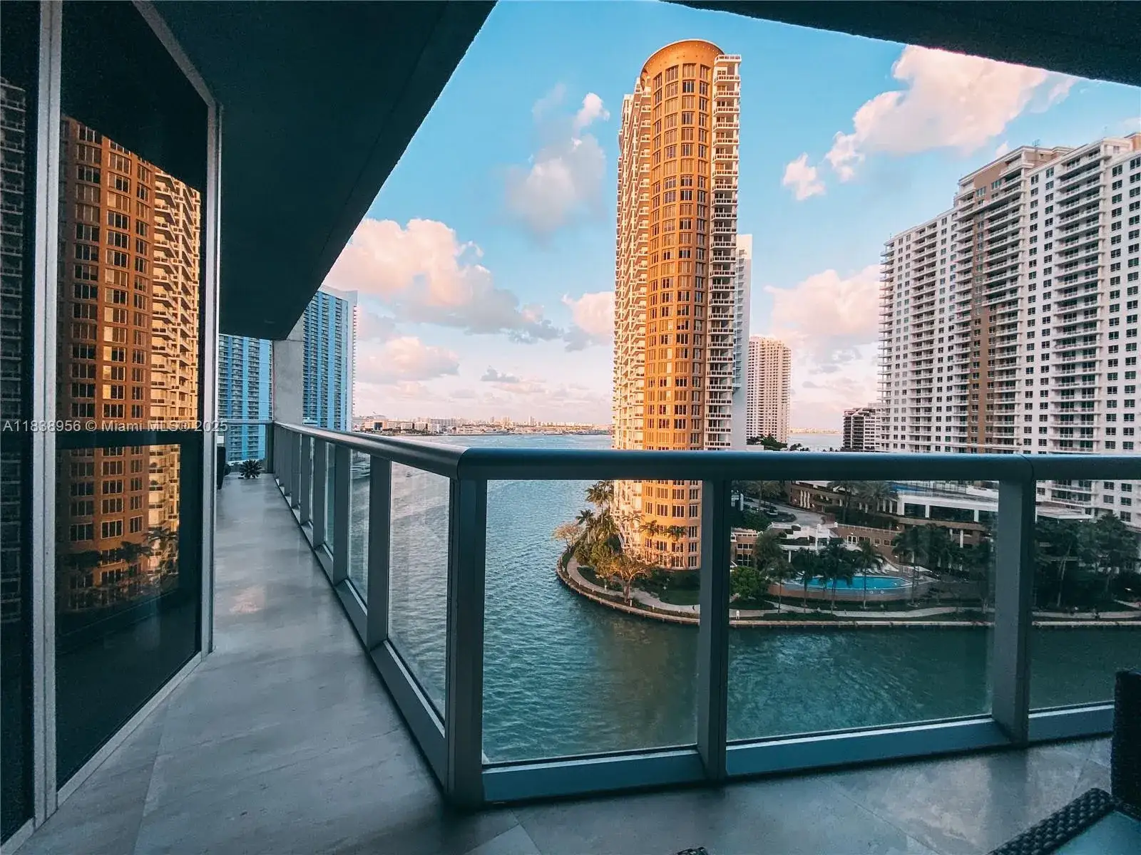 3 bedroom 2 bath Residential for sale at 465 Brickell Ave # 1101, Miami FL 33131
