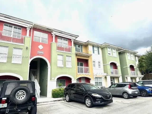 3 bedroom 2 bath Residential Lease for rent at 11102 NW 83rd St # 219, Doral FL 33178