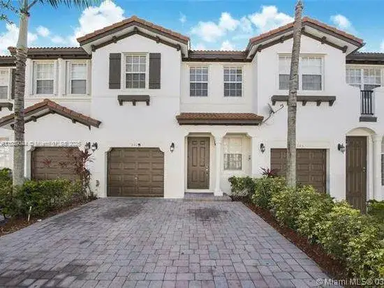 3 bedroom 2 bath Residential for sale at 991 NE 30th AVE # 991, Homestead FL 33033