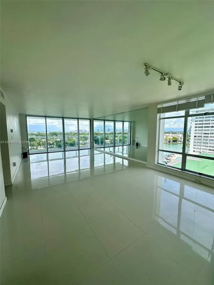 2 bedroom 2 bath Residential Lease for rent at 5750 Collins Ave # 10F, Miami Beach FL 33140