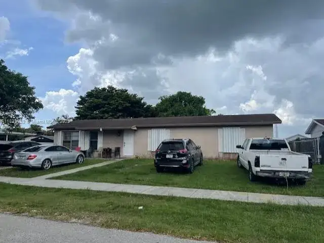 4 bedroom 2 bath Residential for sale at 15814 SW 305th Ter, Homestead FL 33033