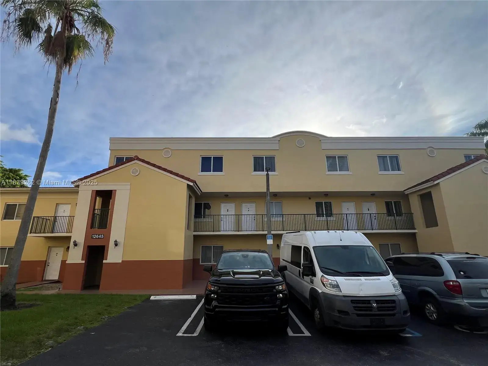 2 bedroom 2 bath Residential for sale at 12645 SW 91st St # 202, Miami FL 33186