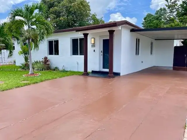 5 bedroom 4 bath Residential for sale at 330 W 40th Pl, Hialeah FL 33012