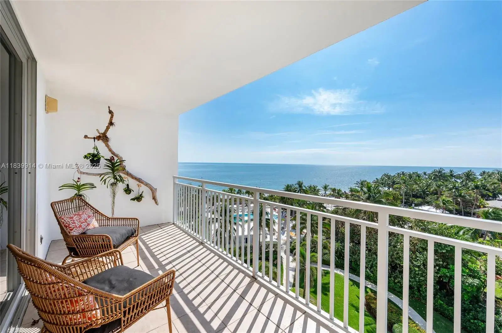 2 bedroom 2 bath Residential for sale at 609 Ocean Dr # 8G, Key Biscayne FL 33149