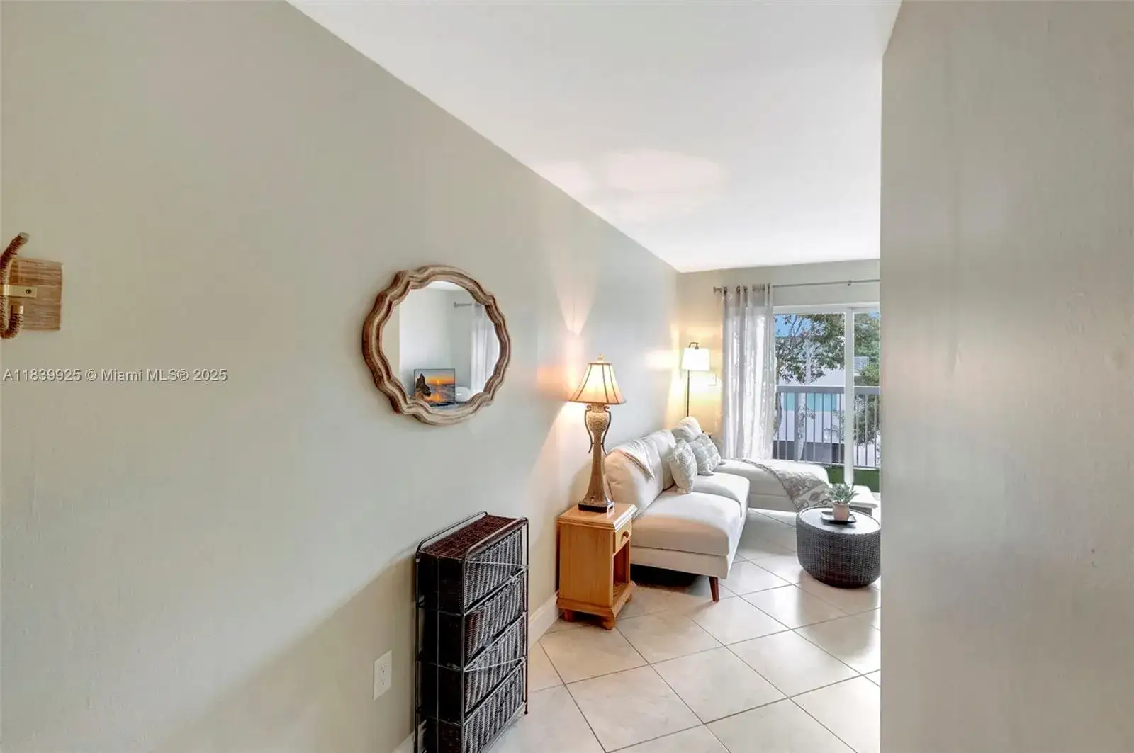 2 bedroom 1 bath Residential for sale at 2920 SW 28th Ter # 407, Coconut Grove FL 33133