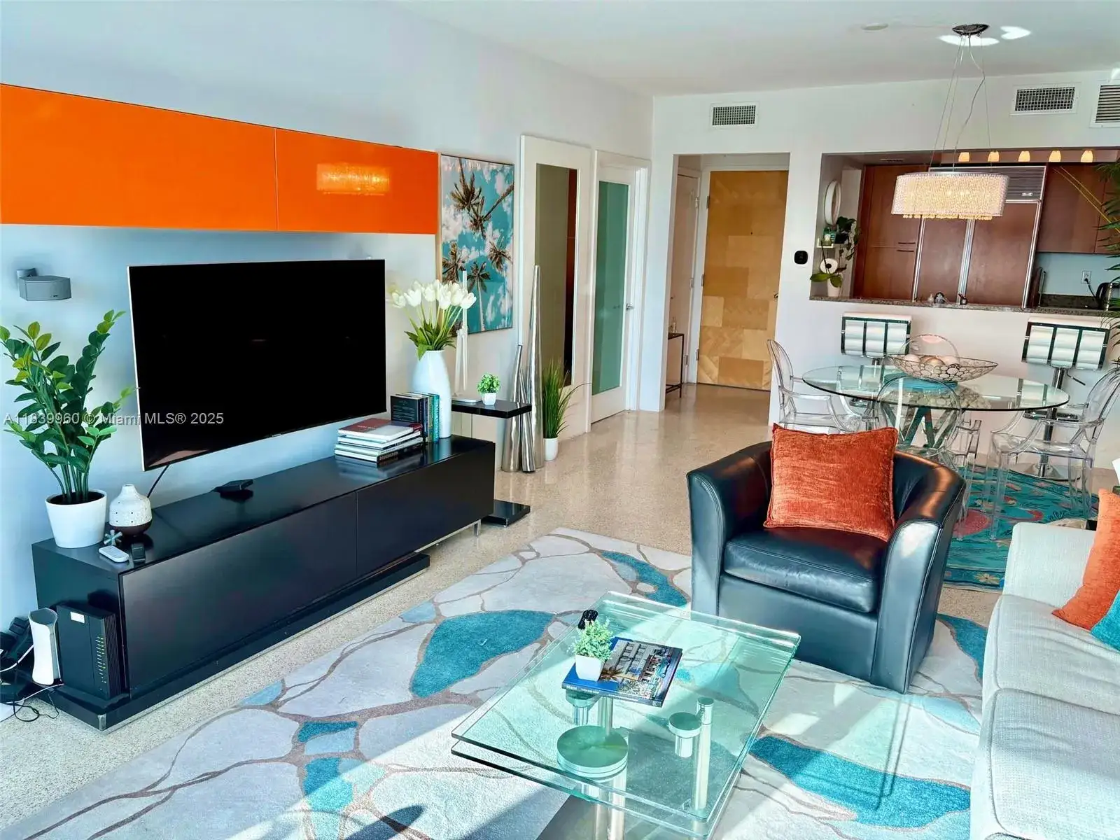 1 bedroom 2 bath Residential Lease for rent at 1500 Ocean Dr # 809, Miami Beach FL 33139