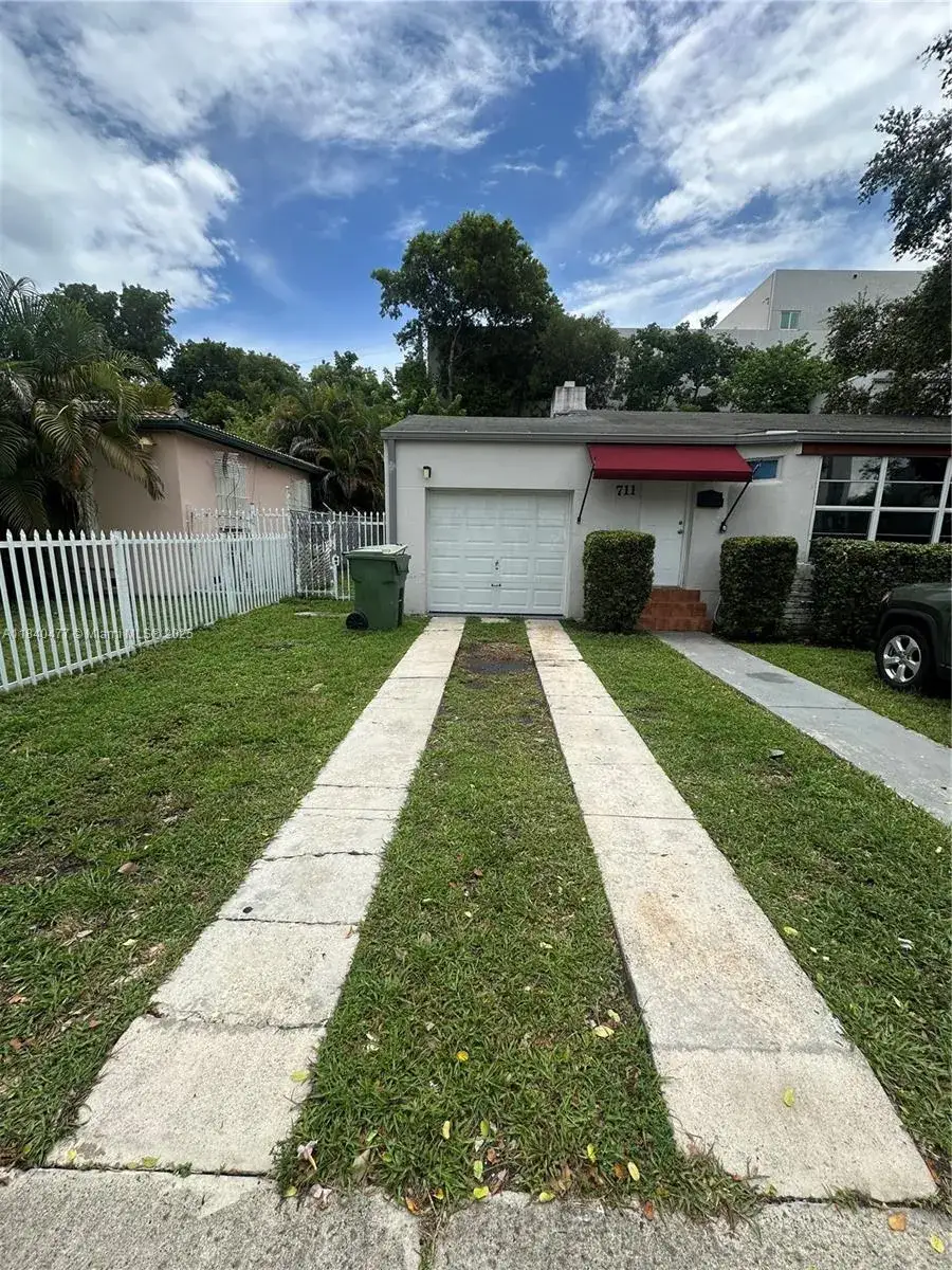 2 bedroom 1 bath Residential Lease for rent at 711 SW 39th Ave, Miami FL 33134