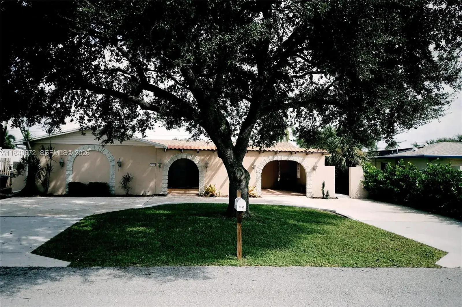 3 bedroom 2 bath Residential for sale at 2359 N Wallen Dr, Palm Beach Gardens FL 33410