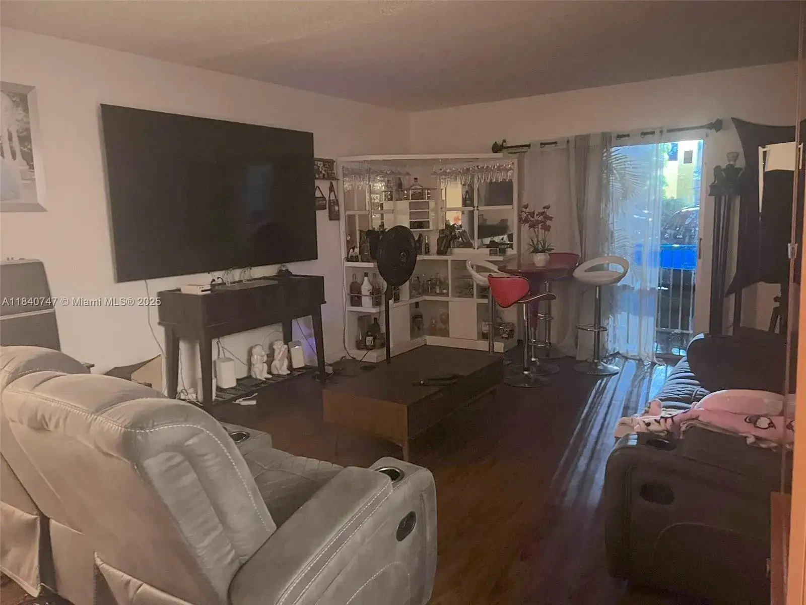 2 bedroom 2 bath Residential for sale at 18101 NW 68th Ave # D101, Hialeah FL 33015