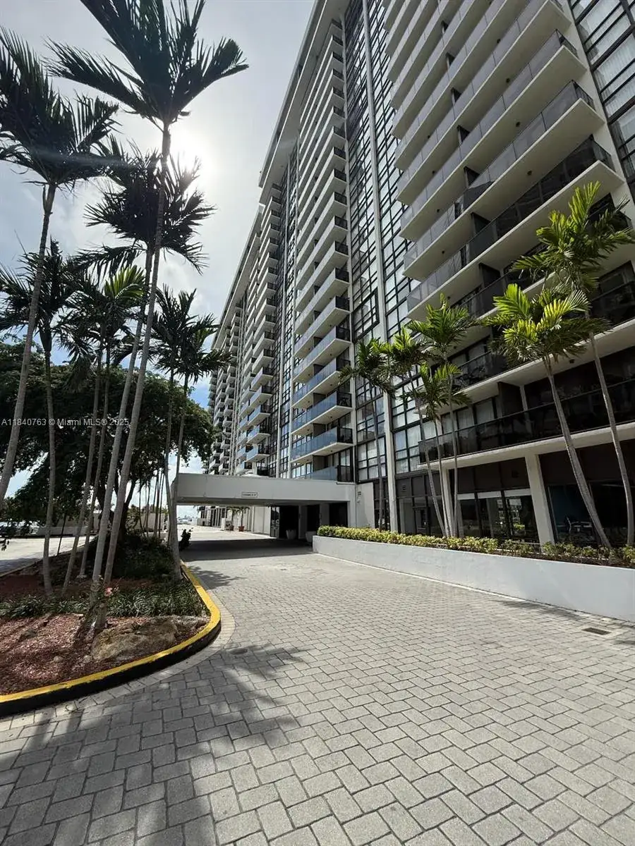 2 bedroom 2 bath Residential Lease for rent at 600 NE 36th St # 204, Miami FL 33137