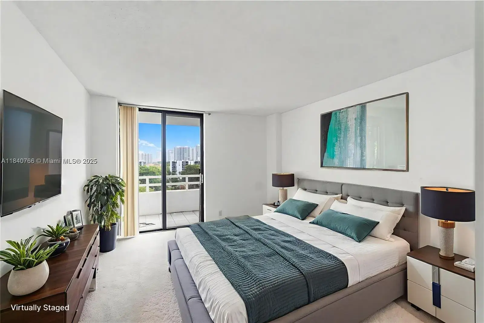 2 bedroom 2 bath Residential for sale at 20225 NE 34th Ct # 819, Aventura FL 33180