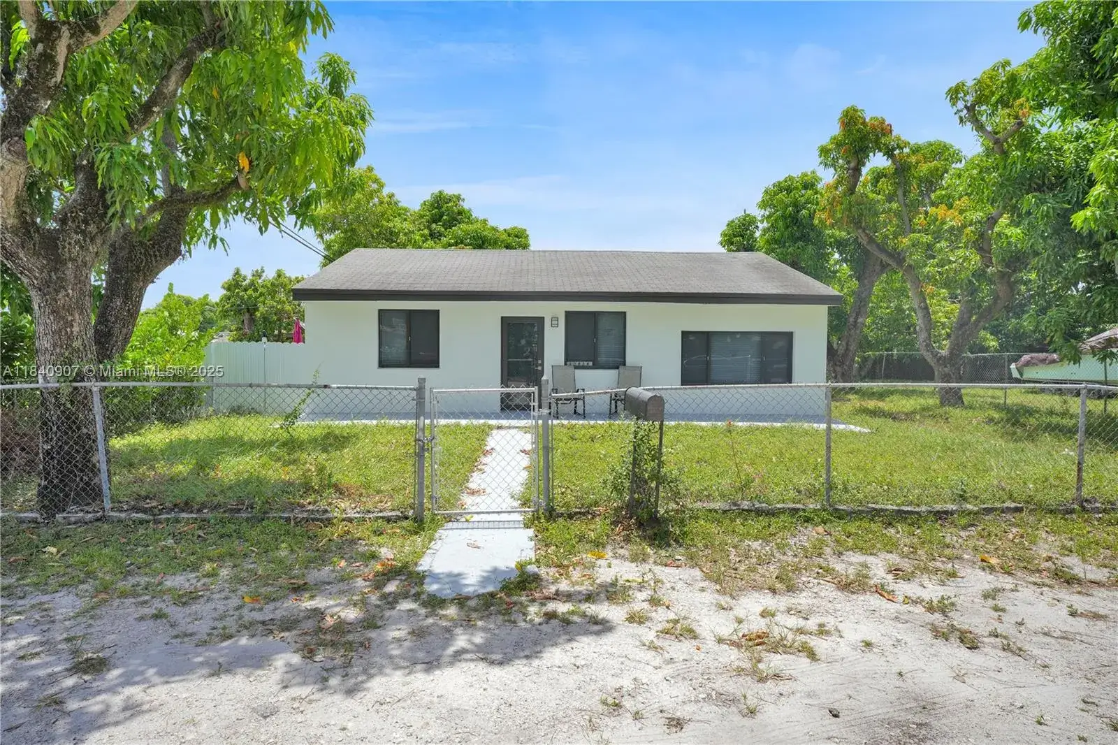 2 bedroom 1 bath Residential Lease for rent at 10424 NW 33rd Ave # 0, Miami FL 33147