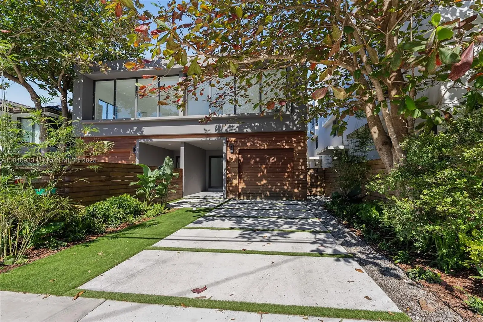 4 bedroom 3 bath Residential Lease for rent at 2984 Coconut Ave, Coconut Grove FL 33133