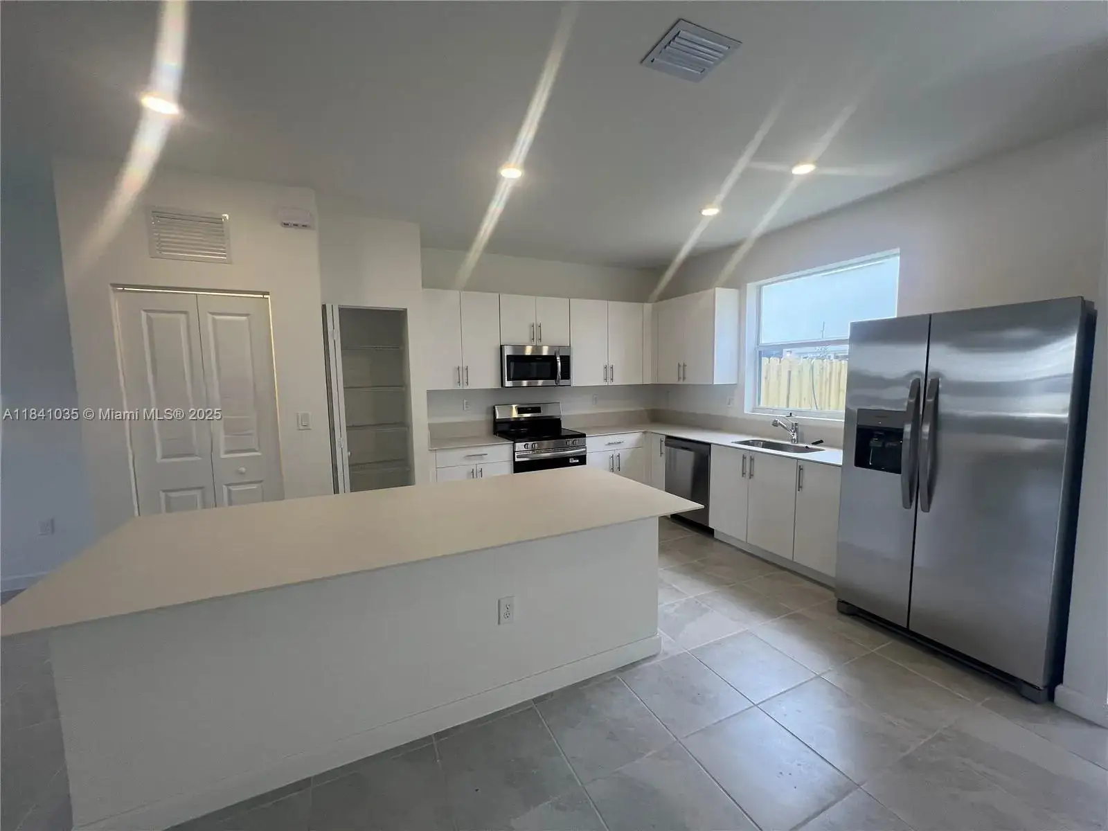 3 bedroom 2 bath Residential for sale at 145 SE 11 AVE, Homestead FL 33034