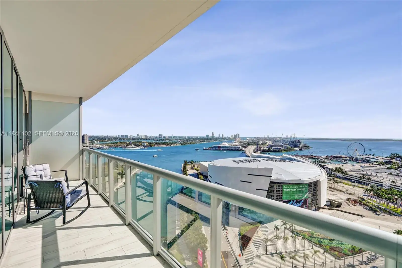2 bedroom 2 bath Residential Lease for rent at 888 Biscayne Blvd # 2404, Miami FL 33132