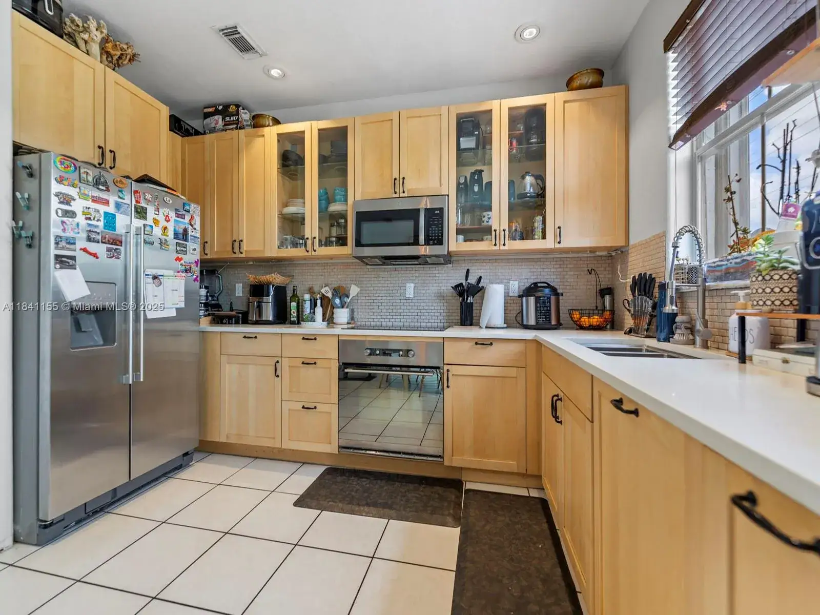 3 bedroom 3 bath Residential for sale at 5400 NW 107th Ave # 401, Doral FL 33178