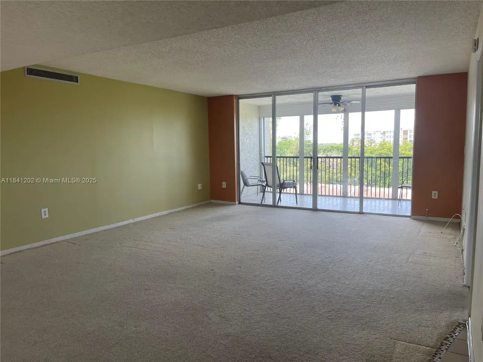 3 bedroom 2 bath Residential Lease for rent at 3940 Inverrary Blvd # 701A, Lauderhill FL 33319