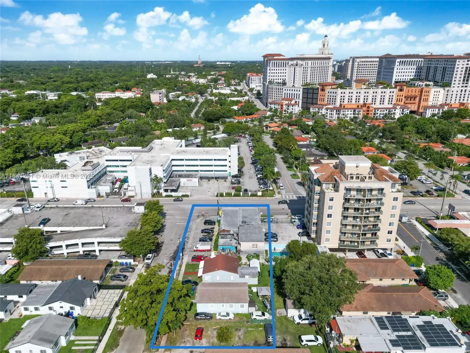 Commercial Sale for sale at 2537 SW 37th Ave, Miami FL 33133
