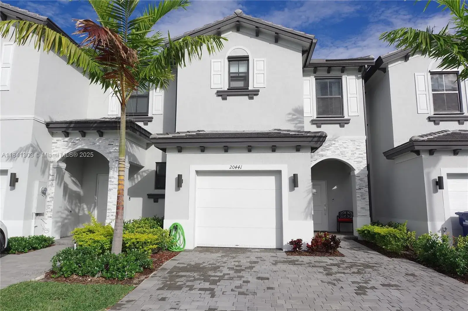 3 bedroom 2 bath Residential for sale at 20441 NW 4th Ct, Miami Gardens FL 33169