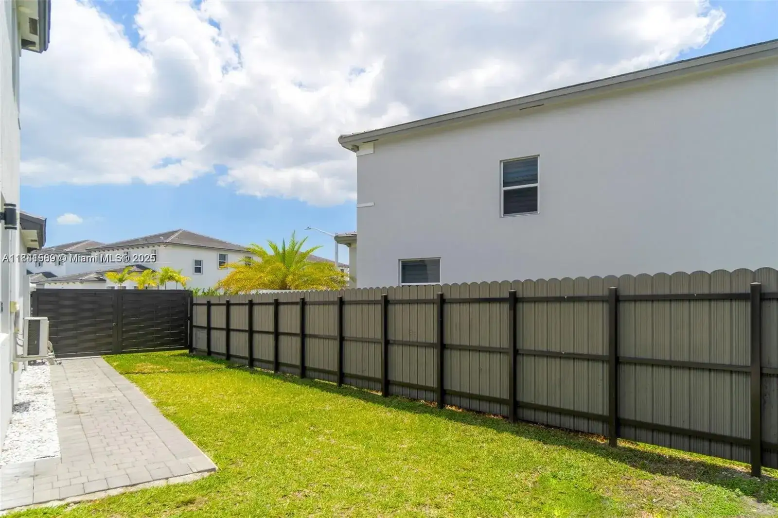 1 bedroom 1 bath Residential Lease for rent at 18430 SW 136th Ct # 0, Miami FL 33177