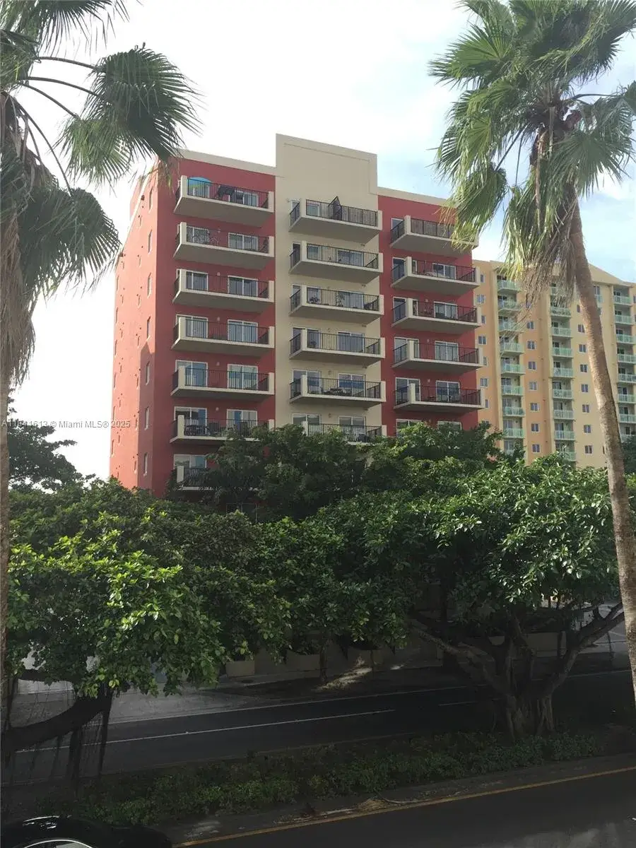 1 bedroom 1 bath Residential Lease for rent at 3410 CORAL WAY # 801, Miami FL 33145