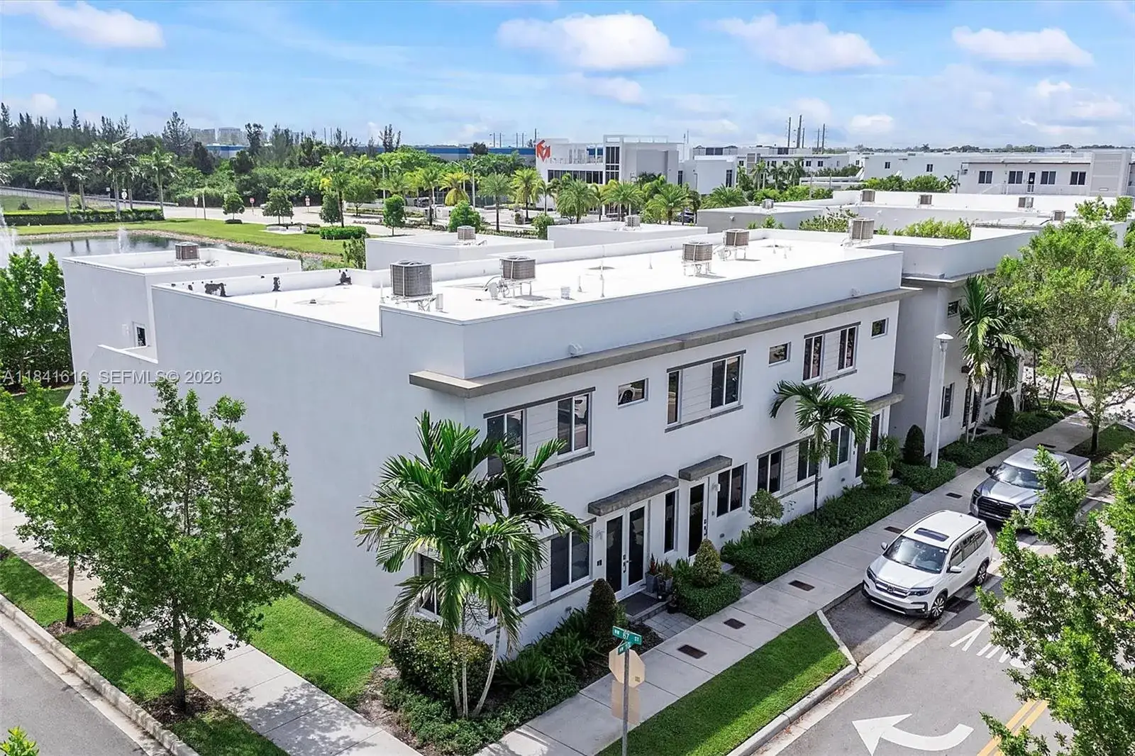 3 bedroom 2 bath Residential for sale at 6675 NW 102nd Path, Doral FL 33178