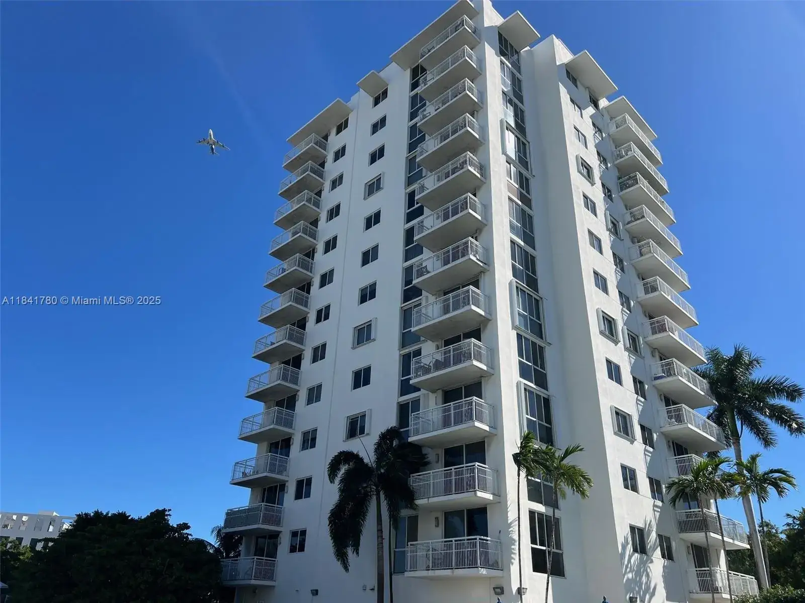 2 bedroom 2 bath Residential Lease for rent at 1688 West Ave # 1005, Miami Beach FL 33139