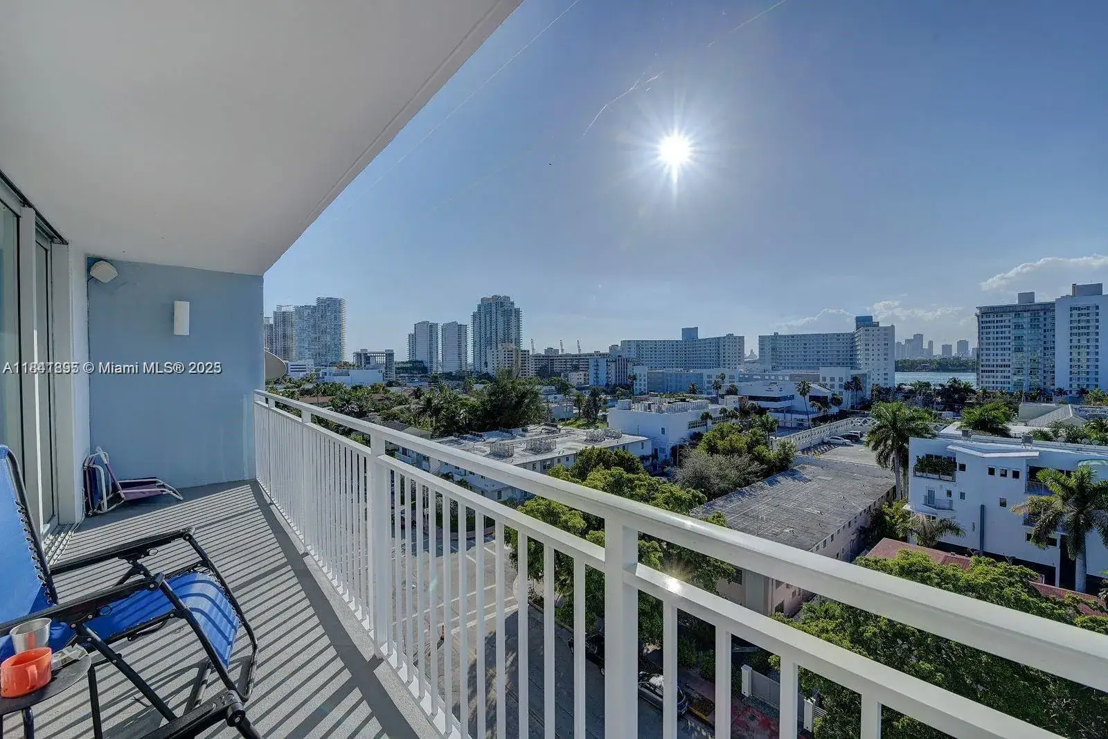 1 bedroom 1 bath Residential for sale at 1045 10th St # 907, Miami Beach FL 33139
