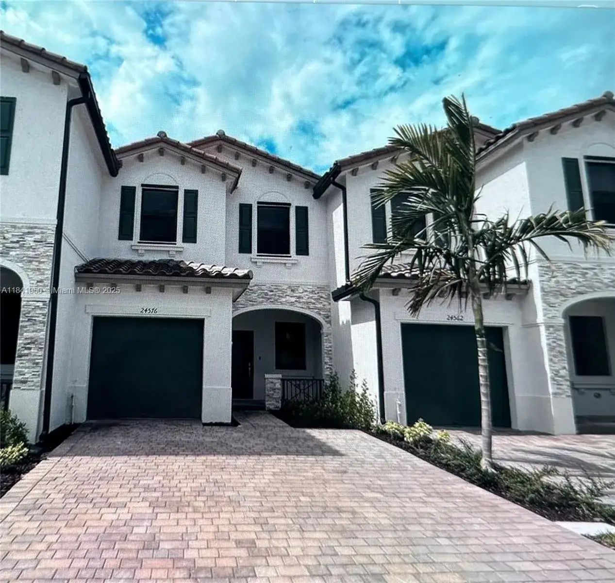 3 bedroom 2 bath Residential Lease for rent at 24576 SW 119th Pl # 24576, Homestead FL 33032