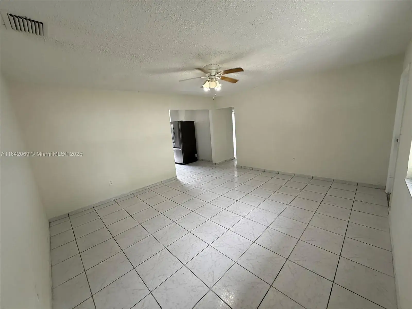 2 bedroom 1 bath Residential Lease for rent at 2146 NW 18th terr # A, Miami FL 33125