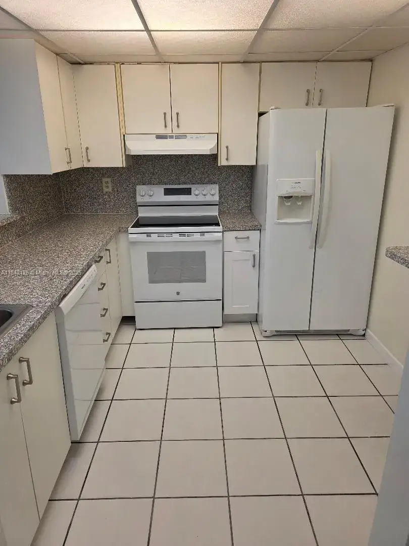 2 bedroom 2 bath Residential Lease for rent at 1121 SW 105 AV # 322, Miami FL 33174