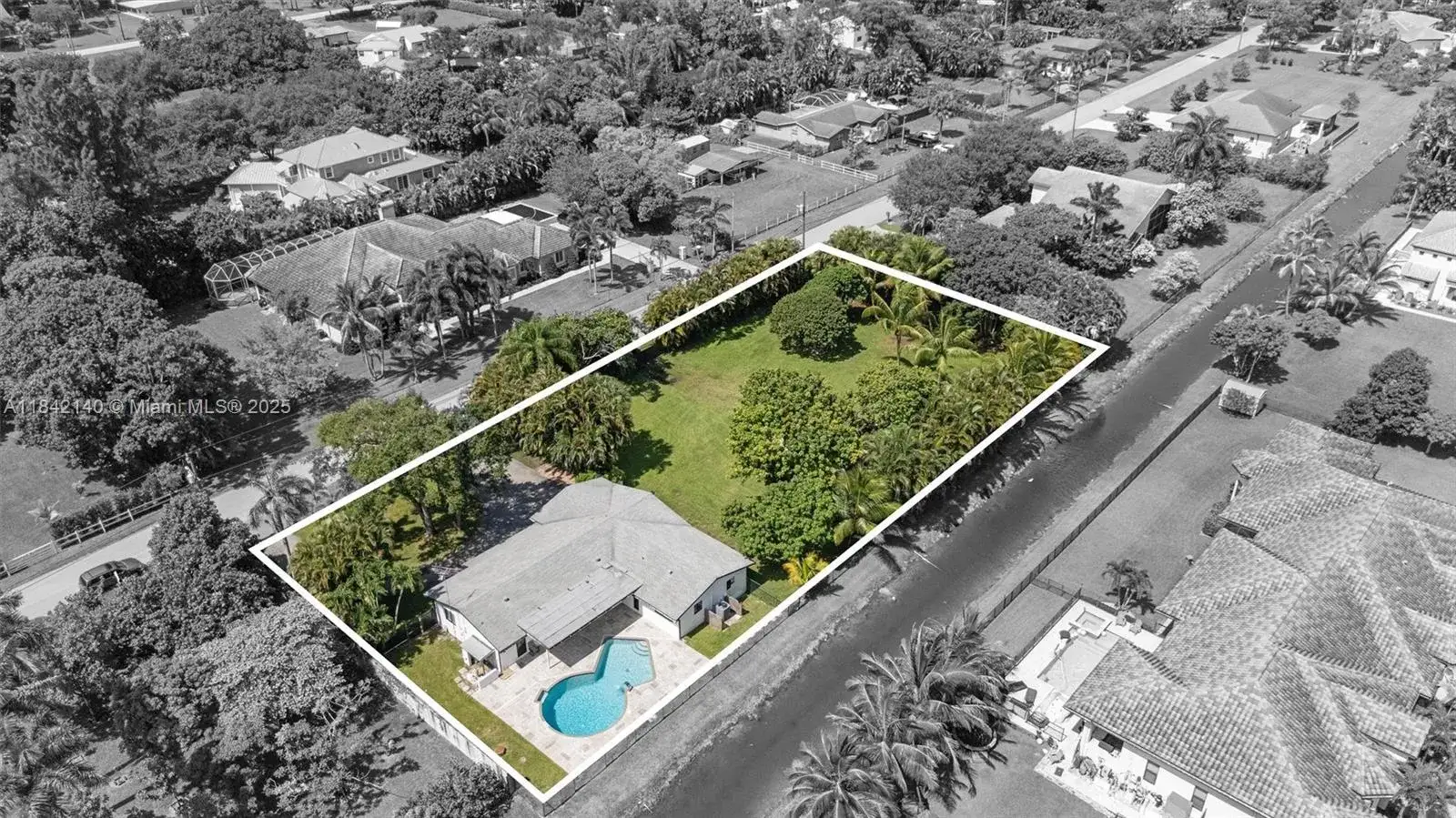 4 bedroom 3 bath Residential for sale at 11811 NW 5th Ct, Plantation FL 33325