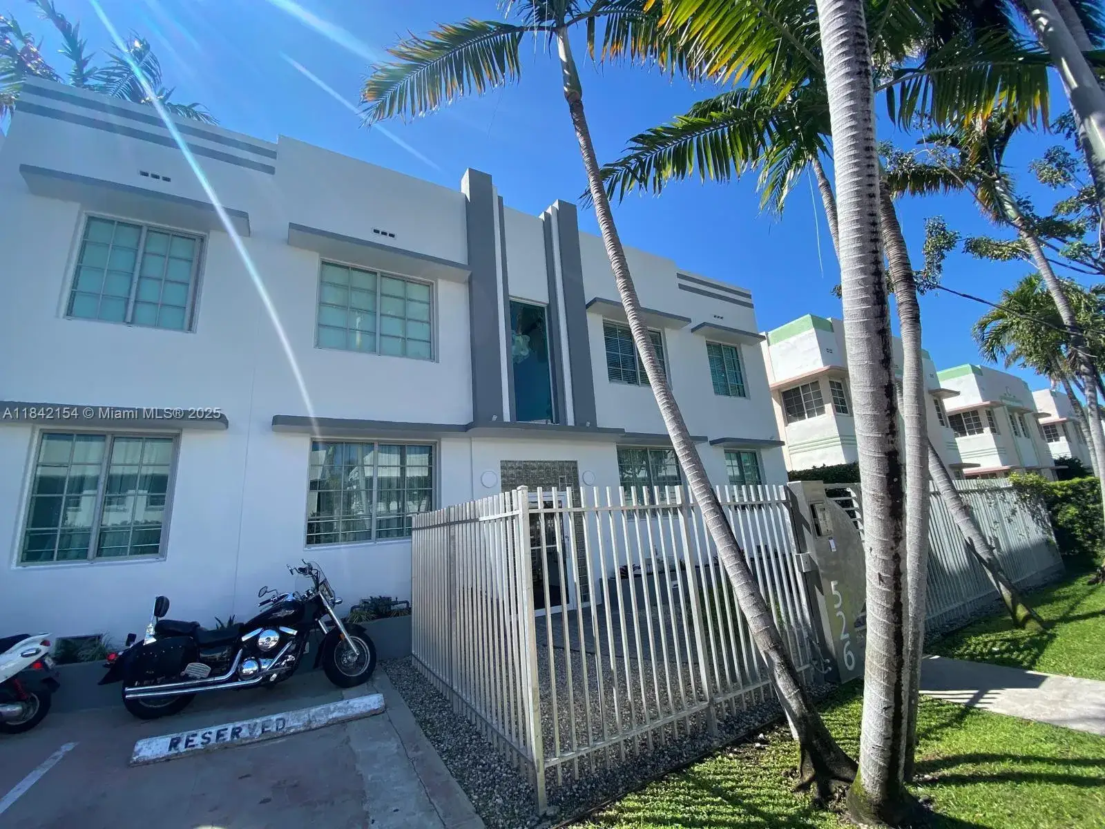 1 bedroom 1 bath Residential Lease for rent at 526 15th St # 8, Miami Beach FL 33139