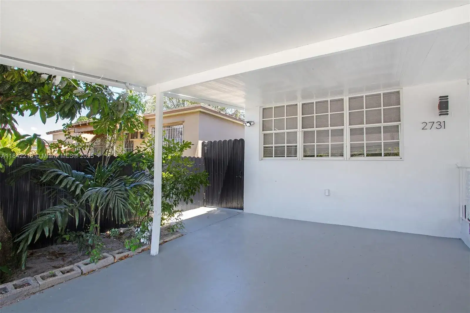 1 bedroom 1 bath Residential Lease for rent at 2731 NW 100th St # B, Miami FL 33147