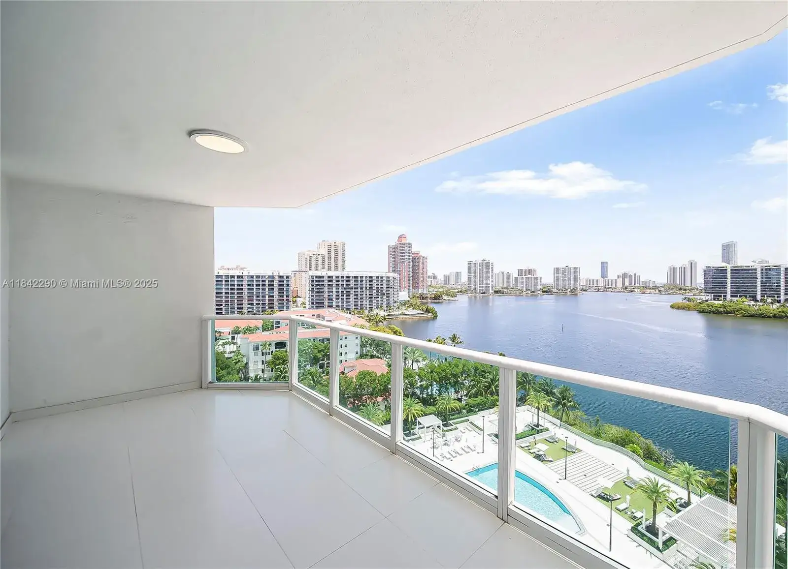 3 bedroom 3 bath Residential for sale at 3301 NE 183rd St # 1209, Aventura FL 33160